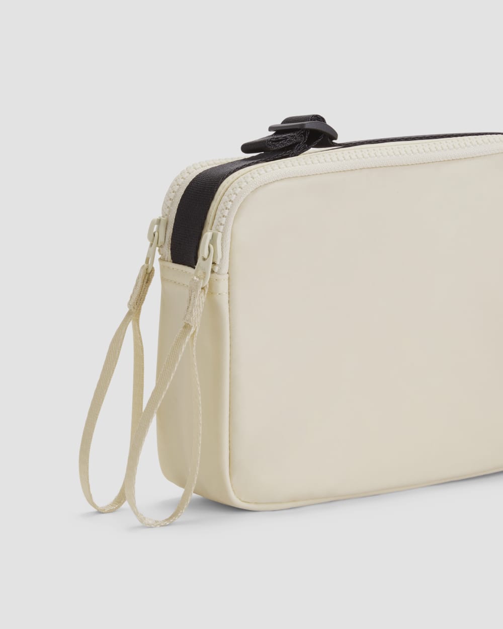 womens-recycled-nylon-camera-bag-parchment