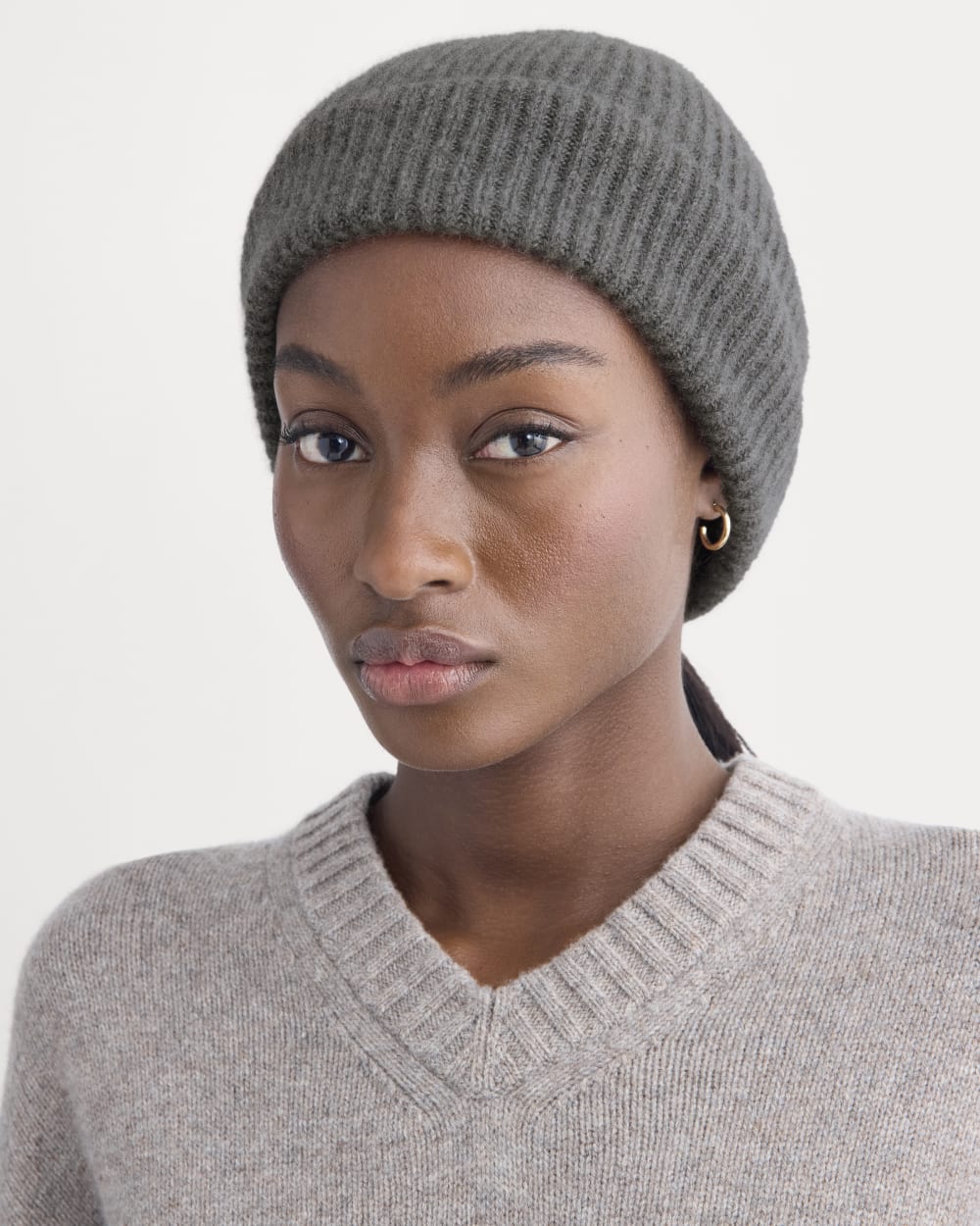 womens-cashmere-rib-beanie-2-heather-charcoal | alt