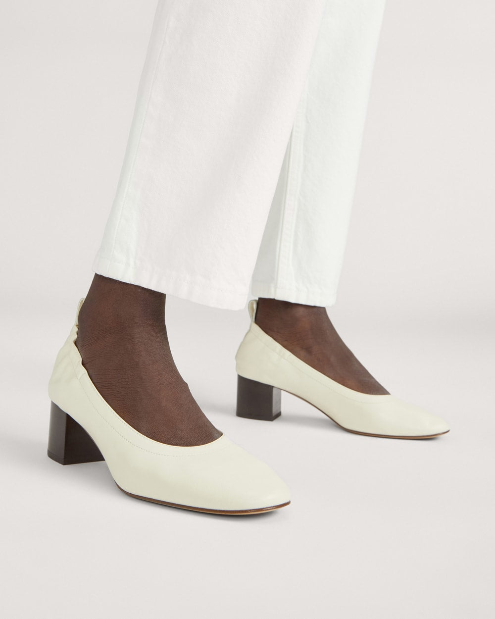 womens-day-heel-bone | alt
