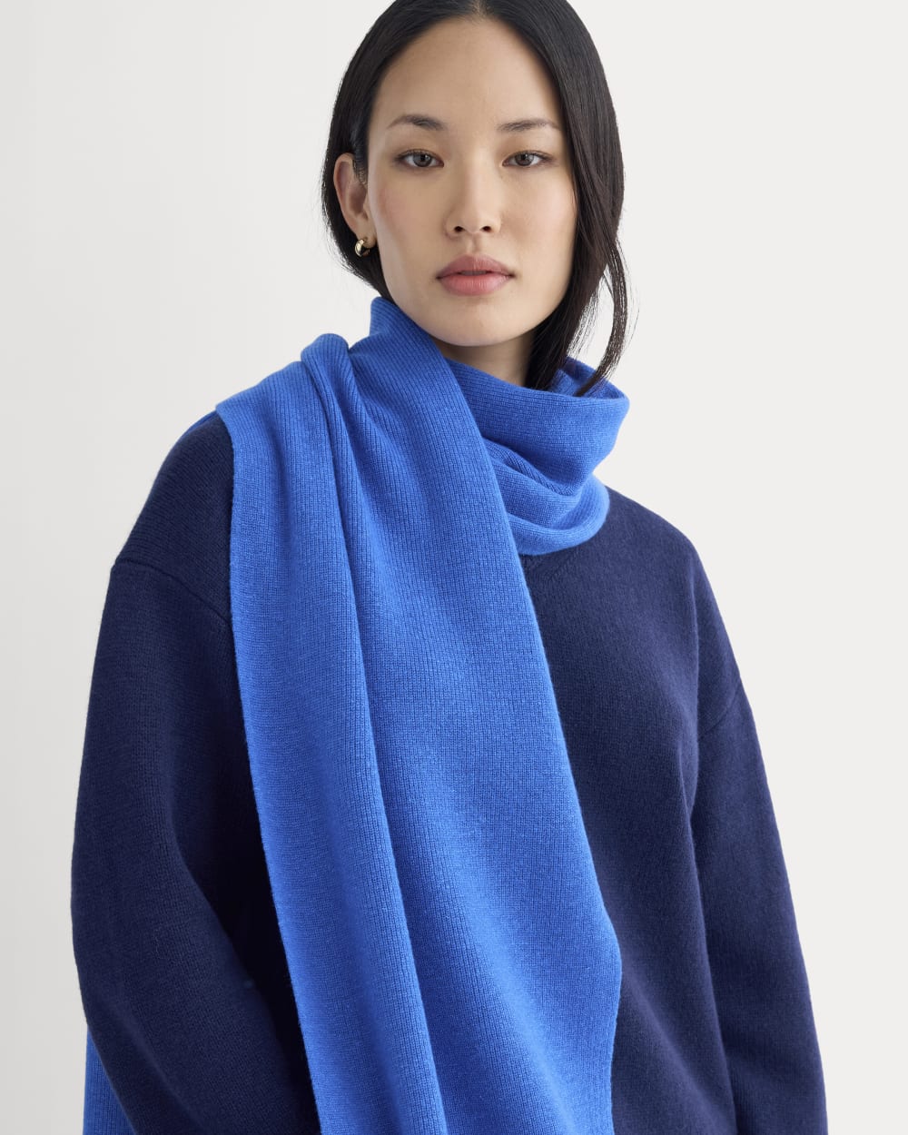 The Cabin Scarf | Classic Blue – Everlane