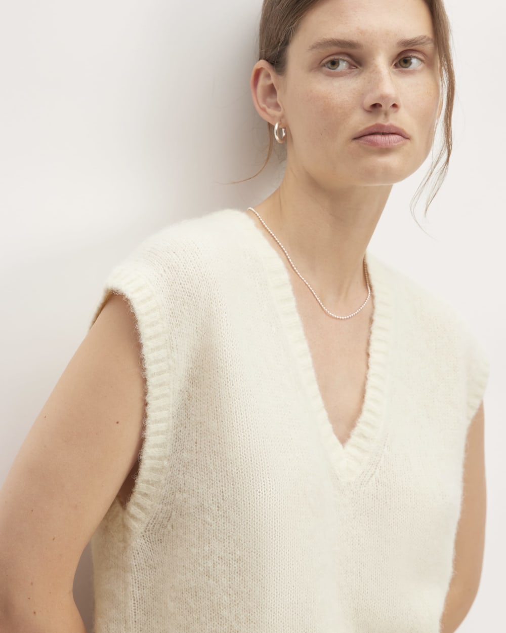 The Alpaca V-Neck Vest | Snow – Everlane