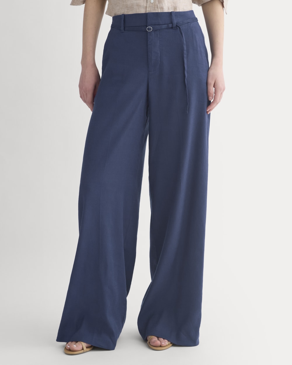 Wide-Leg Belted Pant in Stretch Linen | Navy | Regular – Everlane