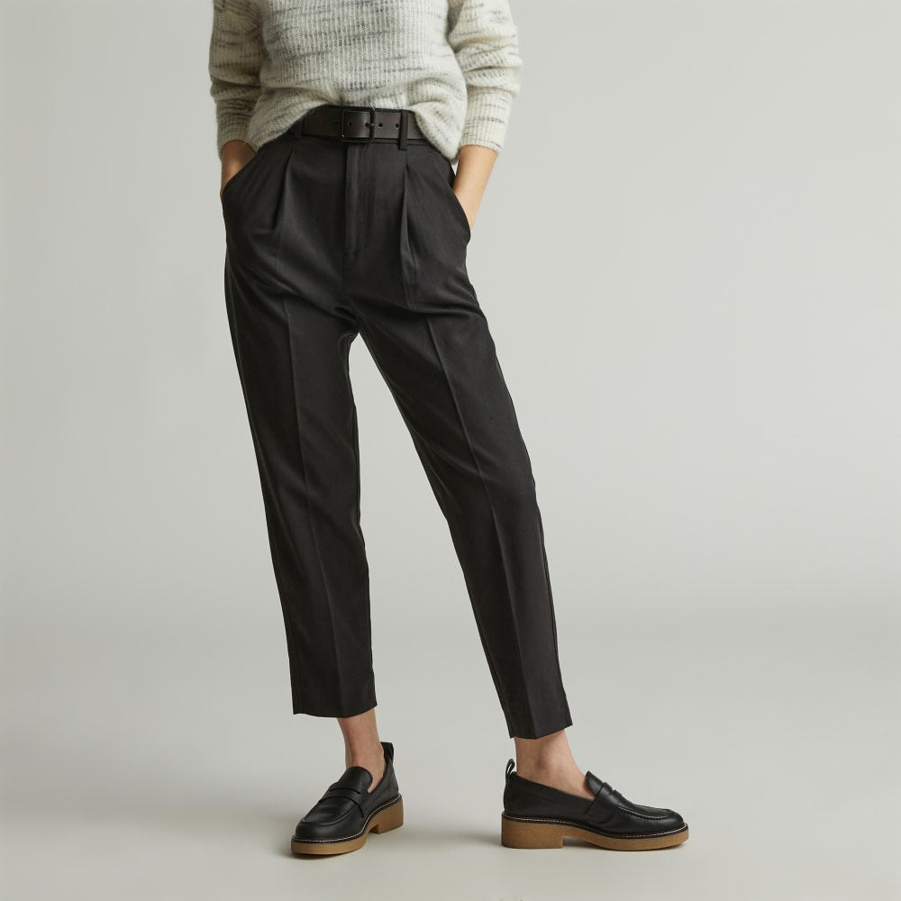 The Draper Tapered Pant in Buttersmooth | Black – Everlane