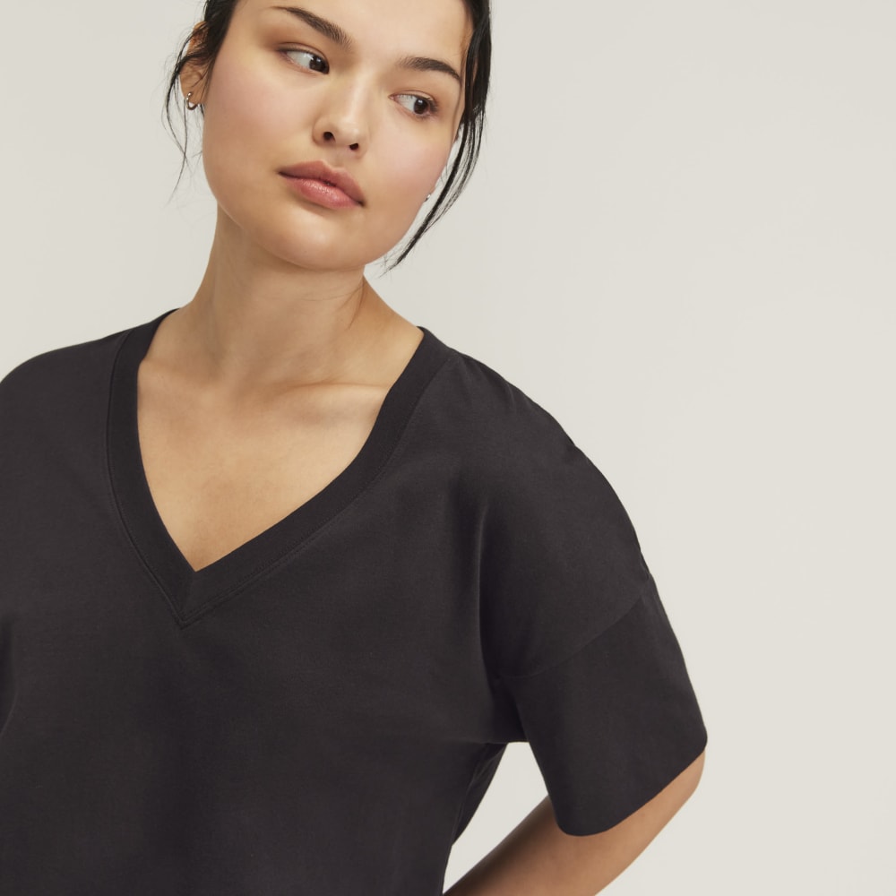 womens-organic-ctn-boxy-v-tee-vintage-black