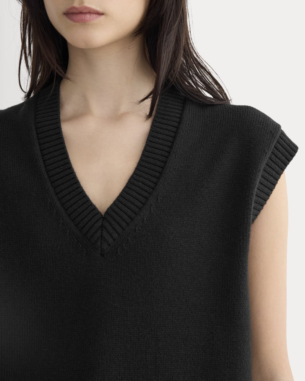 womens-boxy-vest-in-everyday-cotton-black