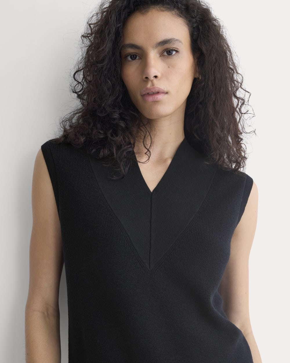 Everlane Relaxed V-Neck Midi Sweater Dress, Cotton Merino, Black, Size XS Everlane Relaxed V-Neck Midi Sweater Dress, Cotton Merino, Black, Size XS