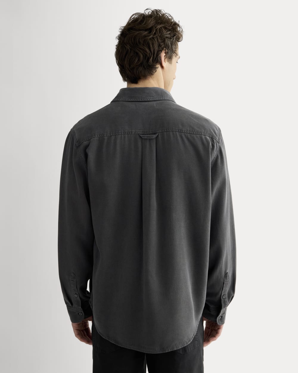 The Utility Shirt Jacket in Buttersoft | Graphite – Everlane