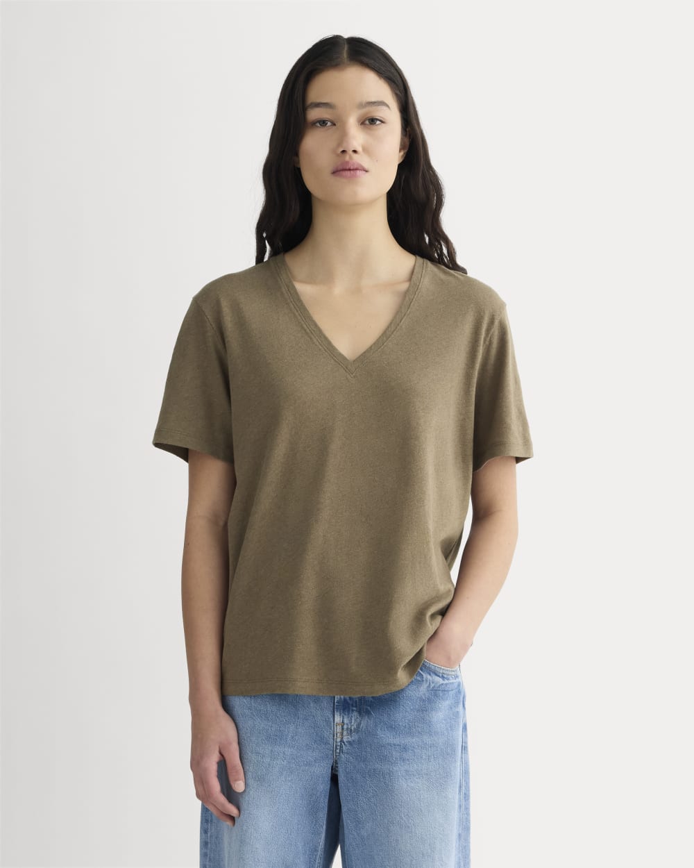 The Slouchy V-Neck Tee in Cotton Linen