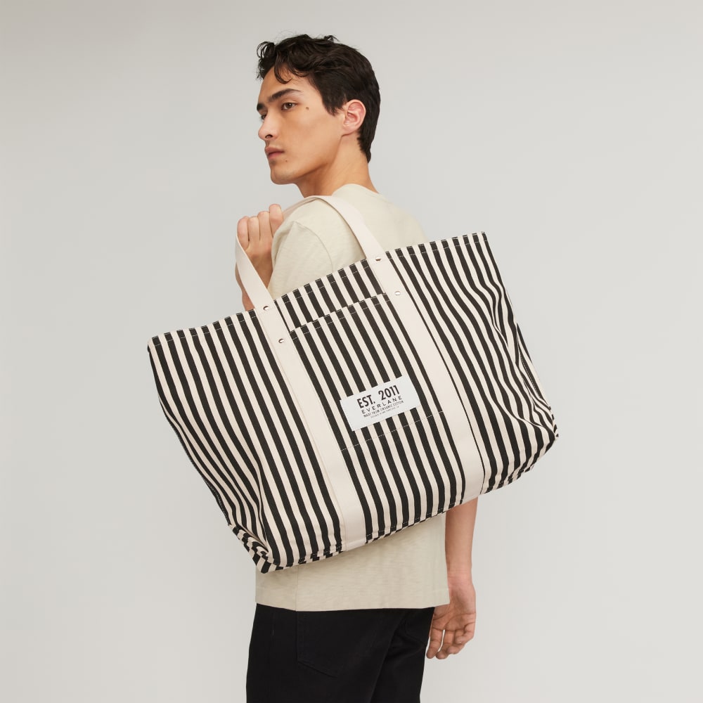 unisex-organic-canvas-weekender-black-bone | alt