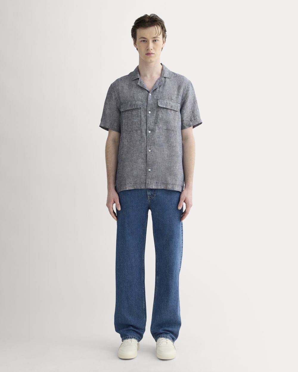 The Resort Shirt in Linen | Navy Chambray – Everlane