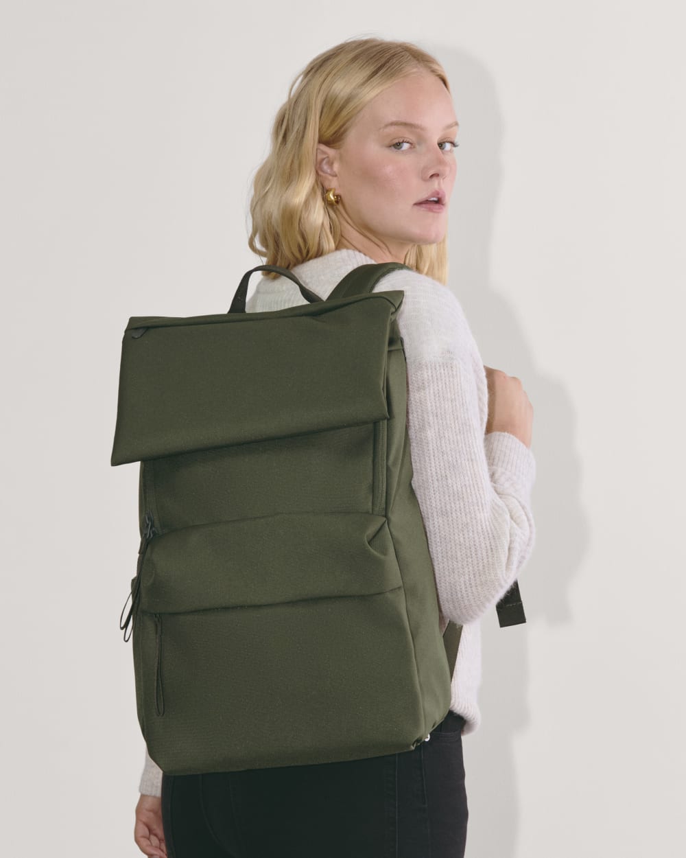 The ReNew Transit Backpack Dark Forest – Everlane