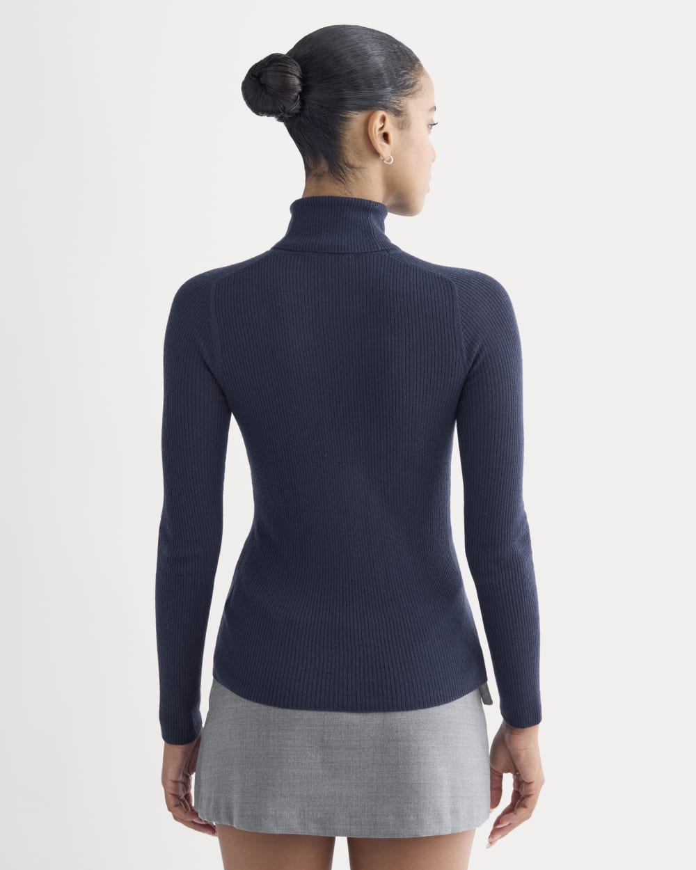 The Turtleneck in Ultrasoft Merino | Rich Navy – Everlane