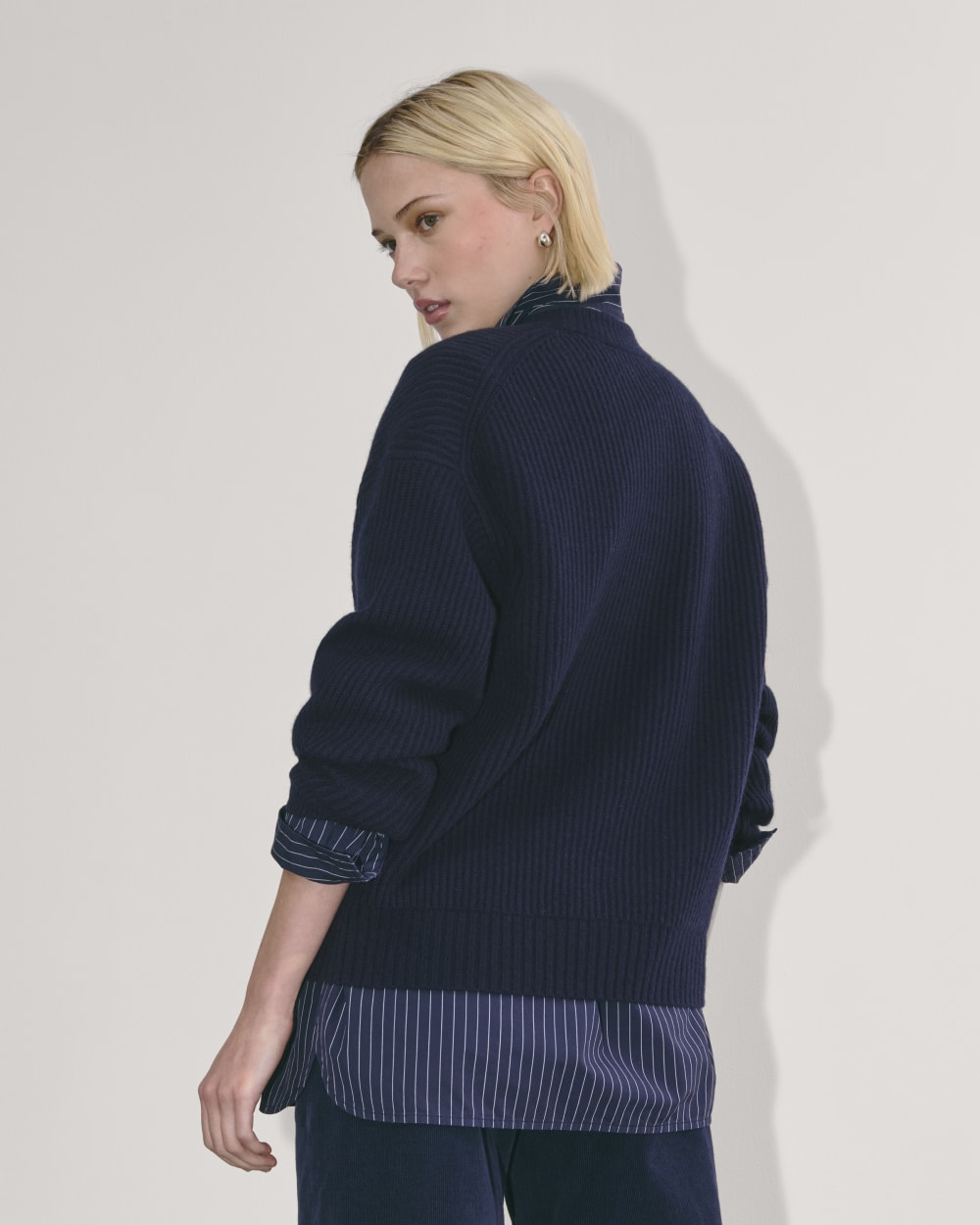 The Cocoon Crew in Wool Cashmere | Navy – Everlane