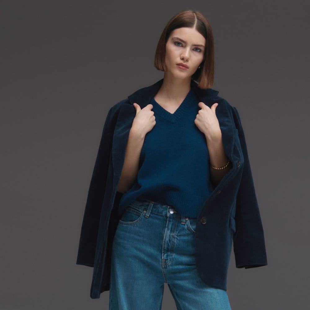 womens-recashmere-vest-navy-bone