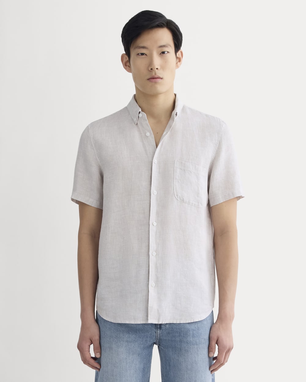 The Classic Short-Sleeve Shirt in Linen