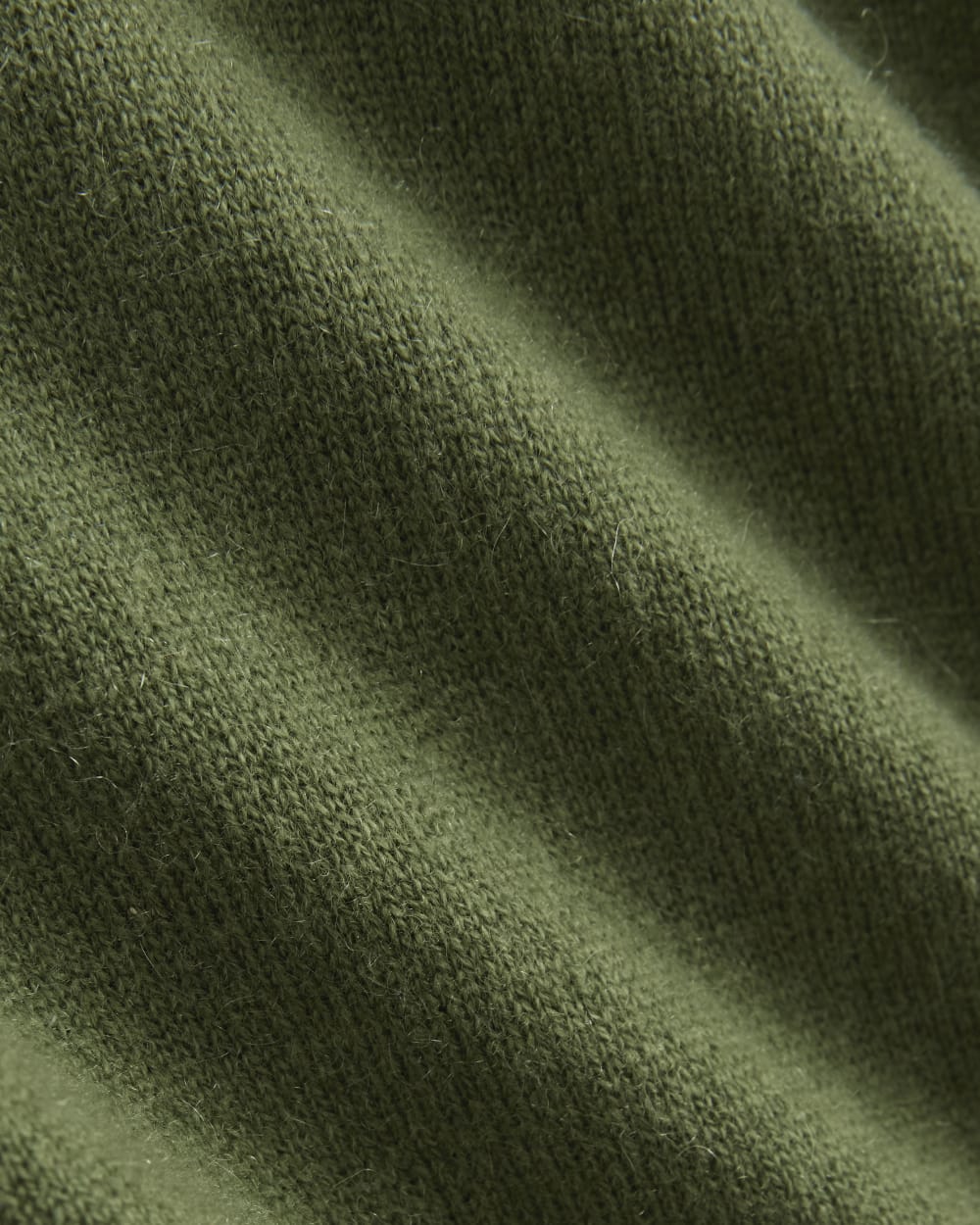 womens-cashmere-slim-crew-sweater-forest-green
