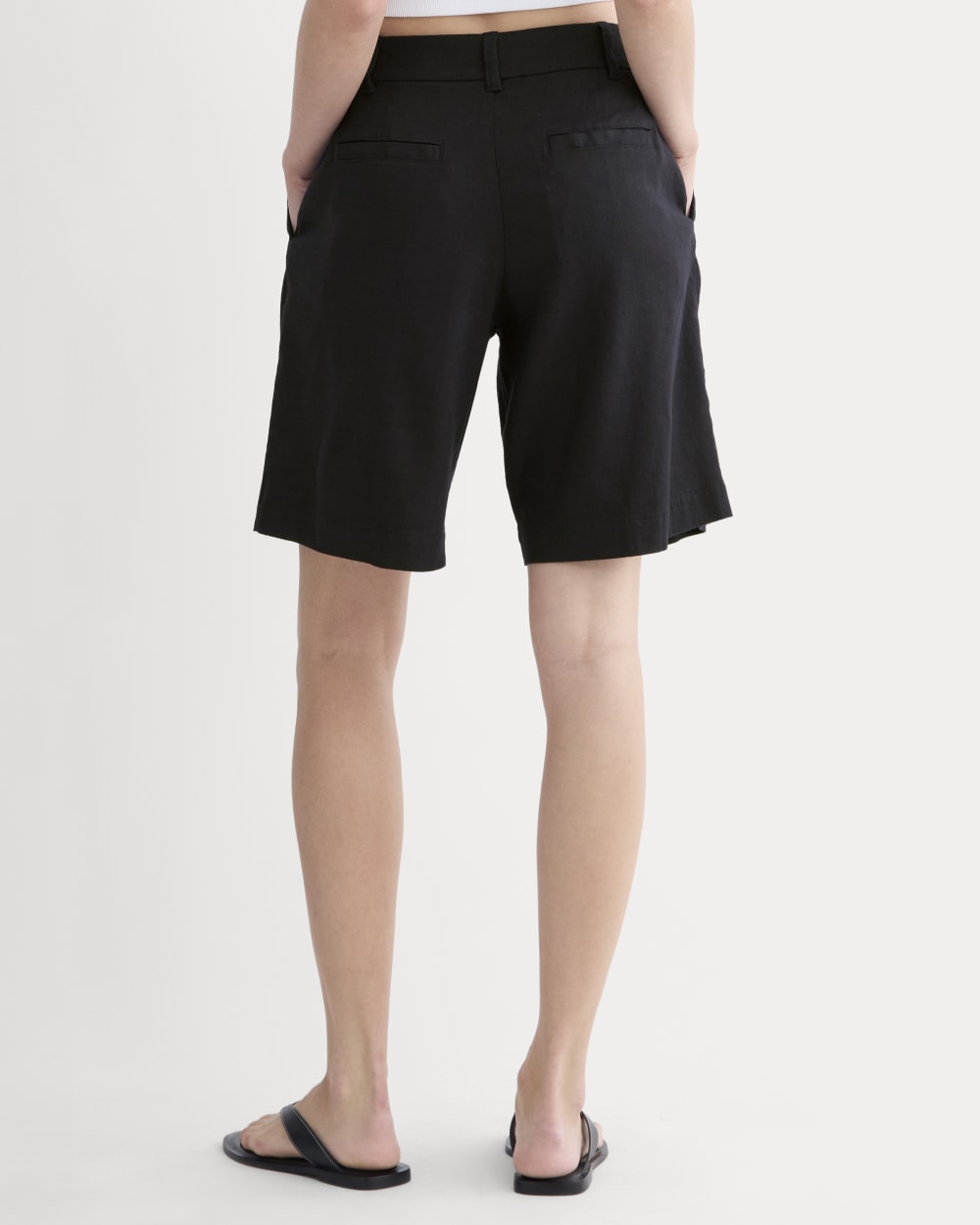 The Pleated Short in Stretch Linen | Black – Everlane