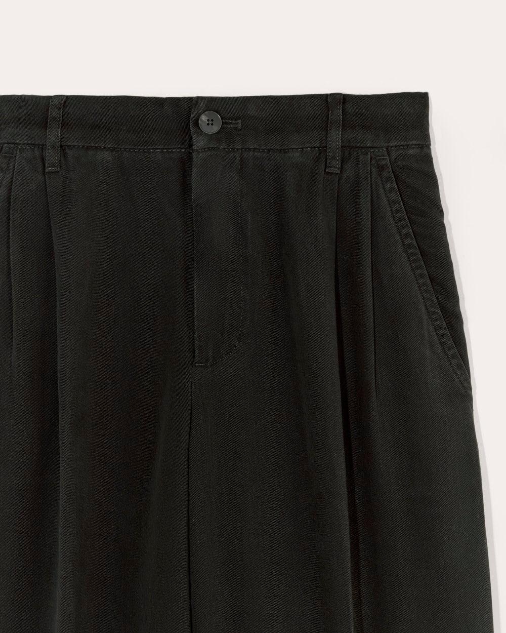 womens-tencel-twill-pleated-chino-black