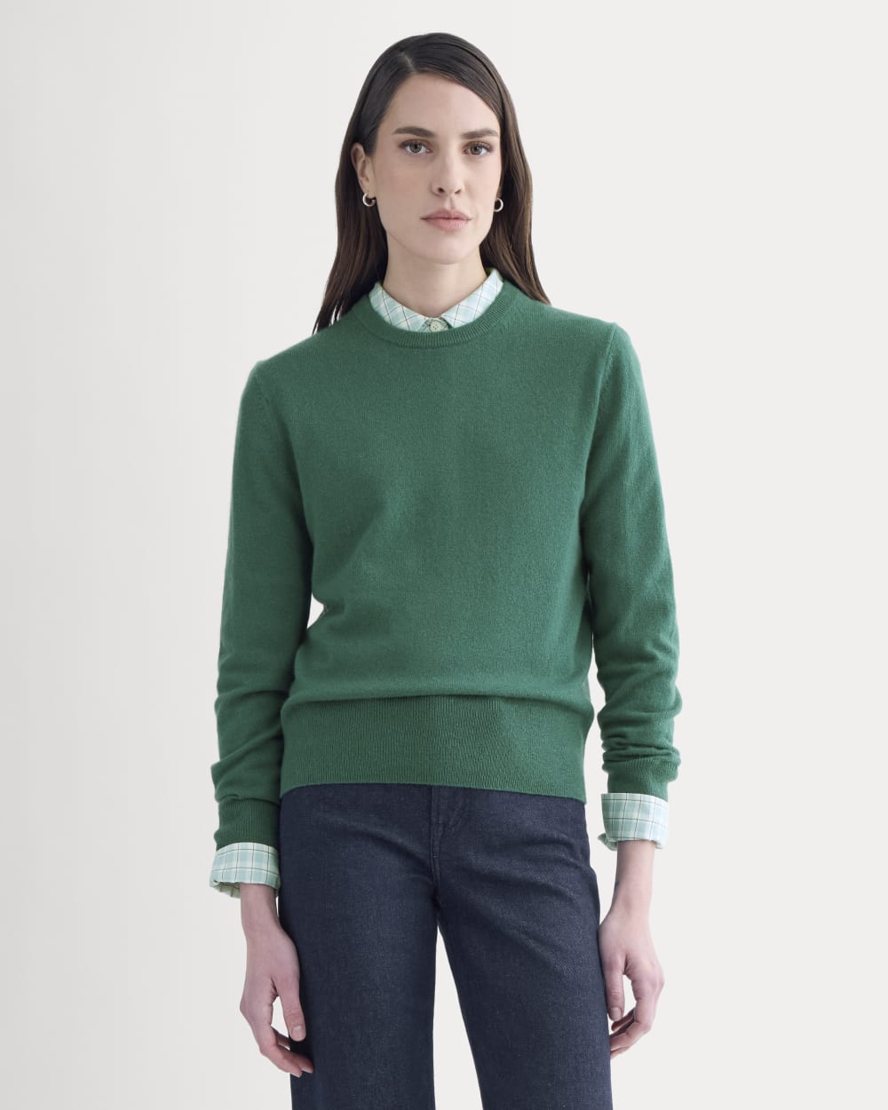 womens-cashmere-slim-crew-sweater-hunter-green