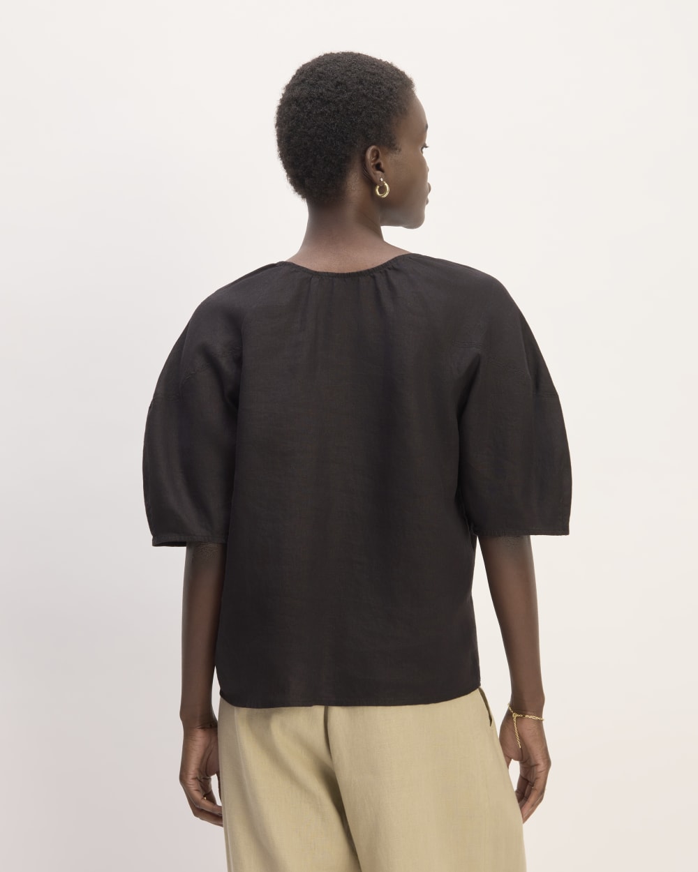 The Scoop Top in Linen | Black – Everlane