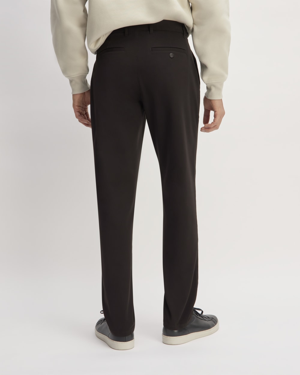The Straight Fit Performance Chino | Uniform | Black | Straight Everlane The Straight Fit Performance Chino | Uniform | Black | Straight Everlane