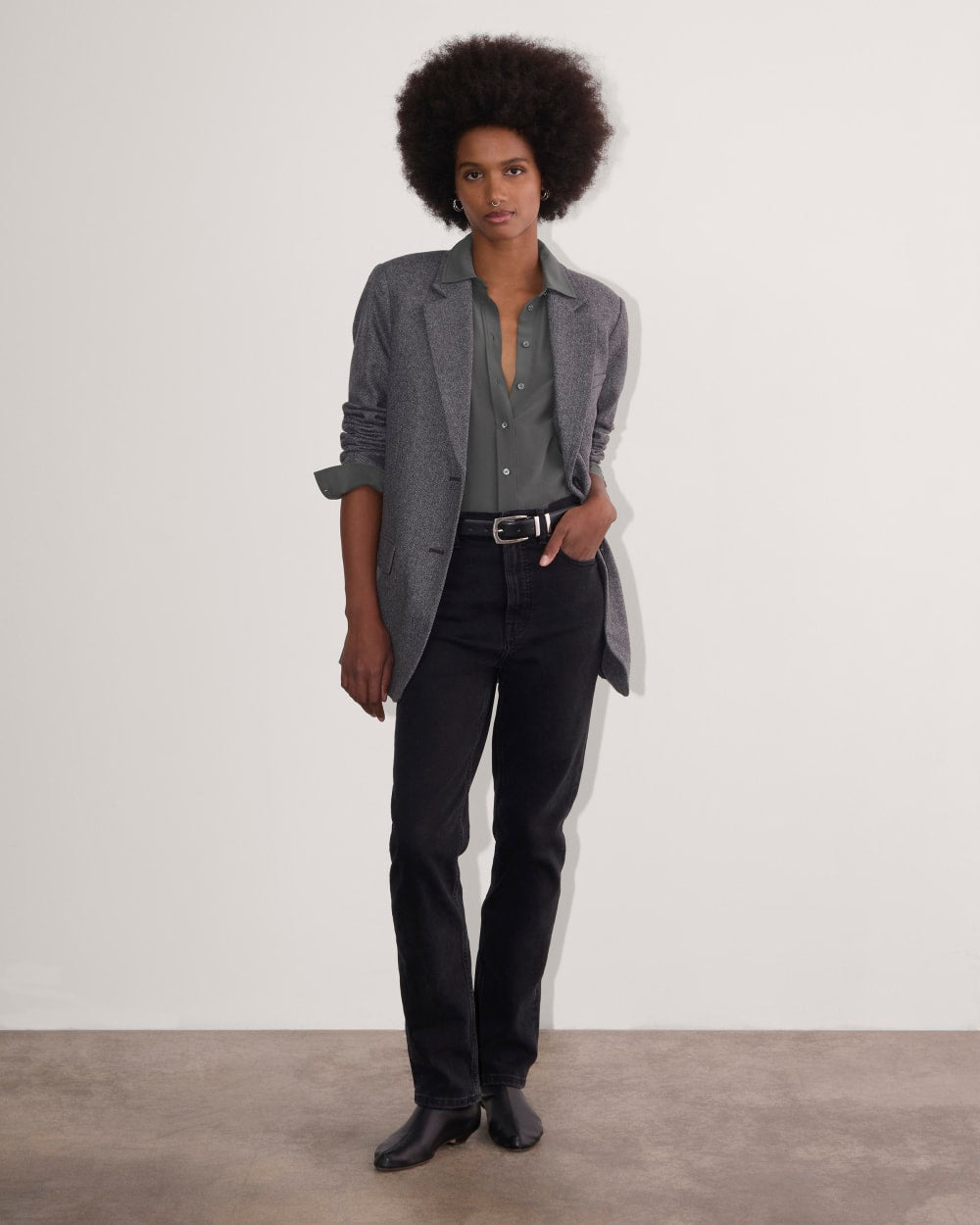 The Must-Have Shirt in Washable Silk | Graphite – Everlane