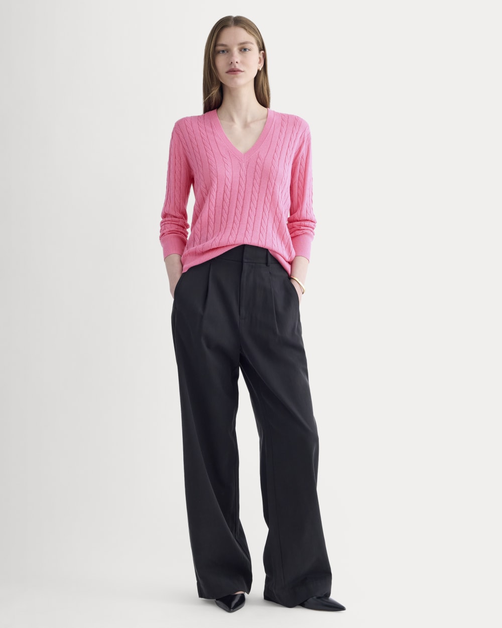 The Cable V-Neck in Cotton Cashmere | Black