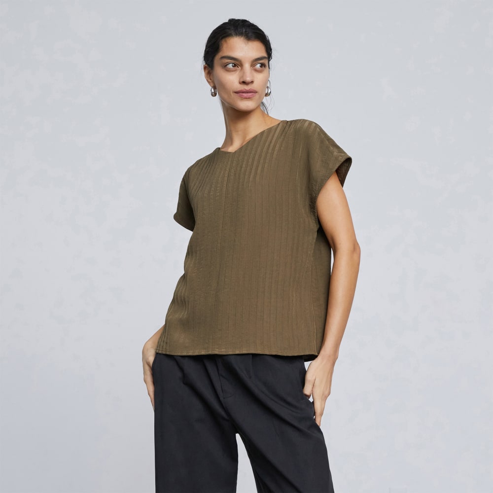 womens-city-stripe-v-neck-top-beech | primary
