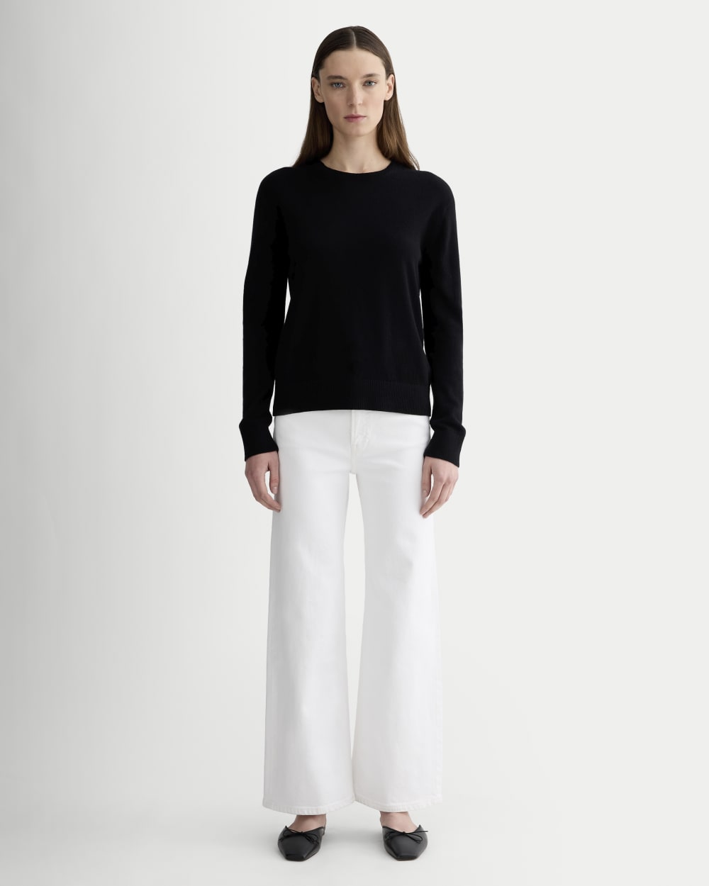 womens-cashmere-classic-crew-sweater-black