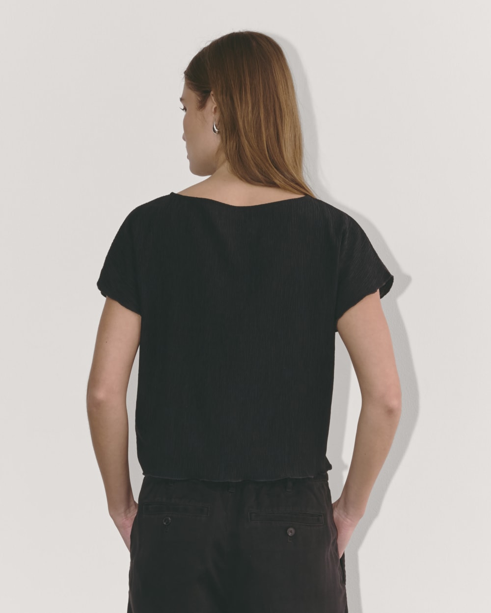 womens-crinkle-top-black