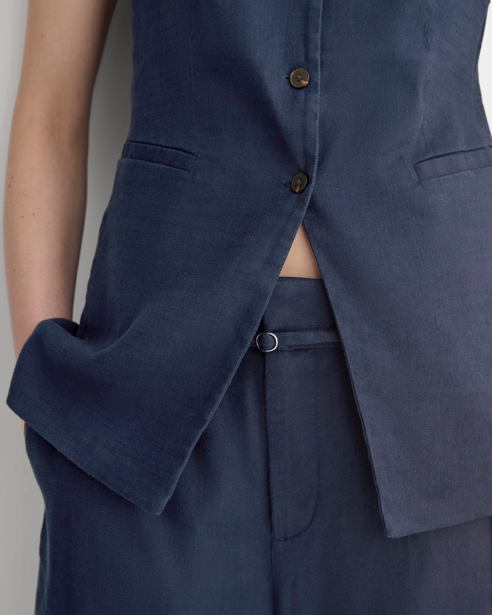 womens-long-vest-in-stretch-linen-navy