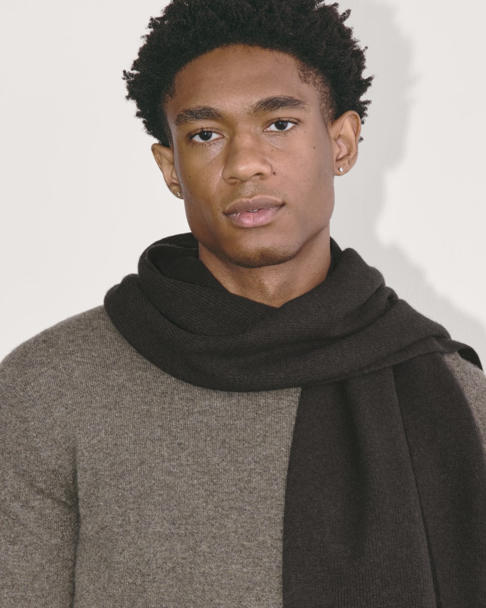 The Cabin Scarf | Black – Everlane