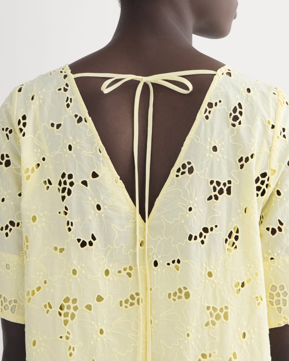 Everlane Eyelet Mini Shift Dress In Light Yellow, Size Large, Cotton Everlane Eyelet Mini Shift Dress In Light Yellow, Size Large, Cotton