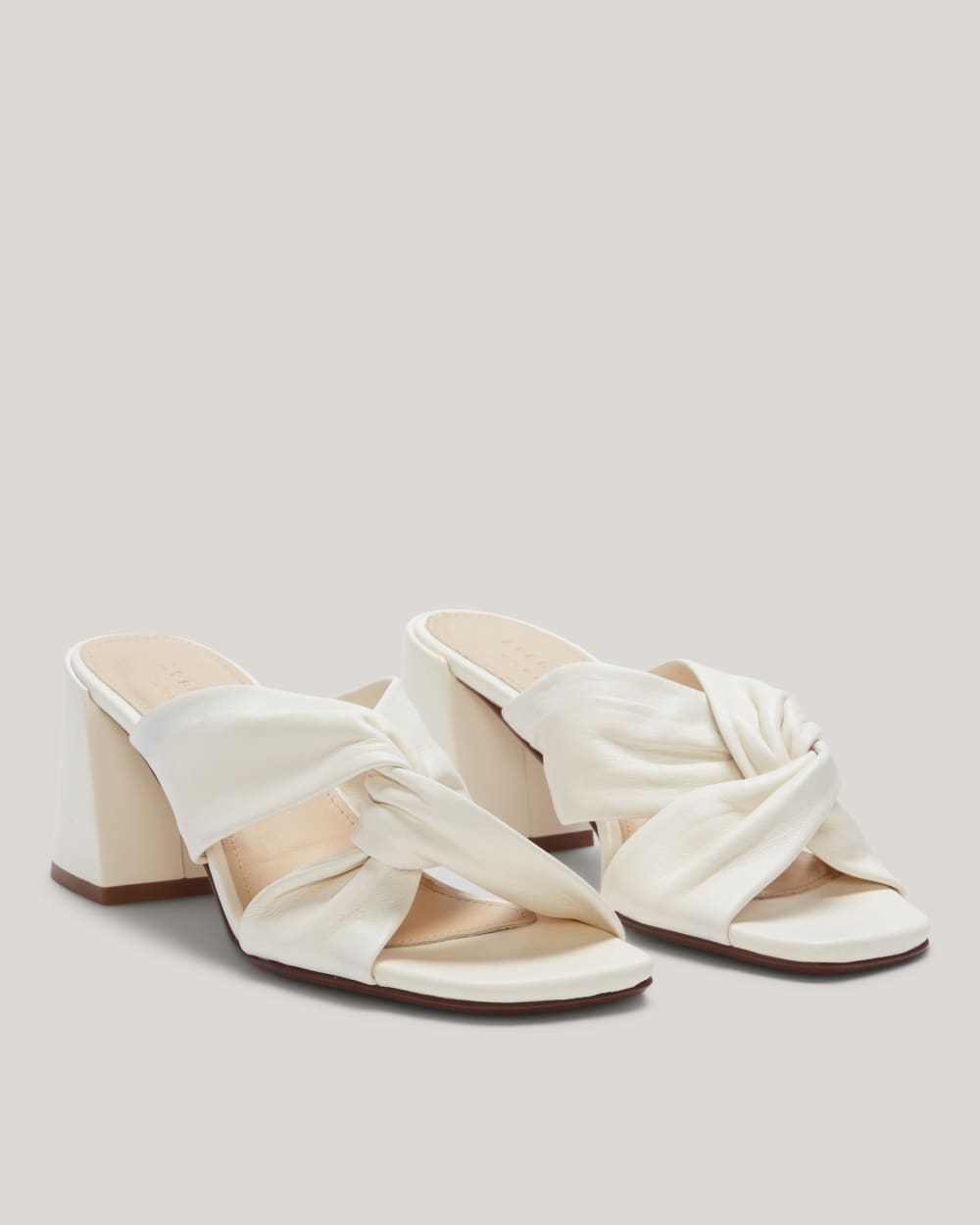 womens-leather-day-twist-heel-canvas-tan | primary