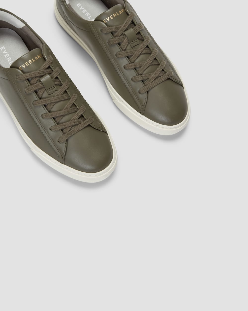 womens-day-sneaker-kalamata