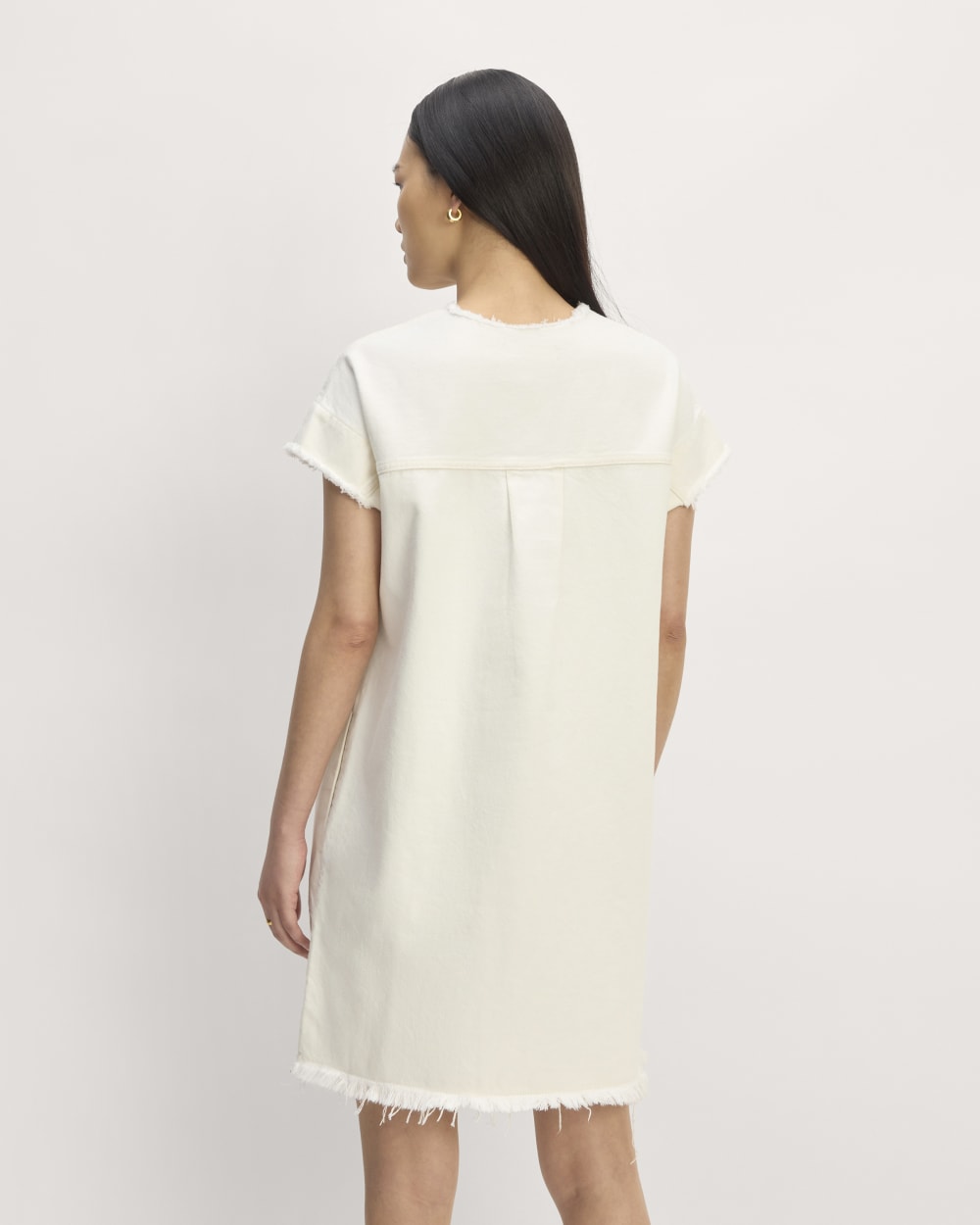 everlane denim shirt dress Your denim just got an upgrade. Wear it as a dress, jacket, shirt your call. The Denim Shirtdress is here to do it all