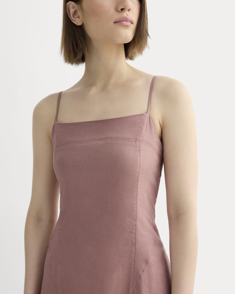 The Seamed Dress in Stretch Linen