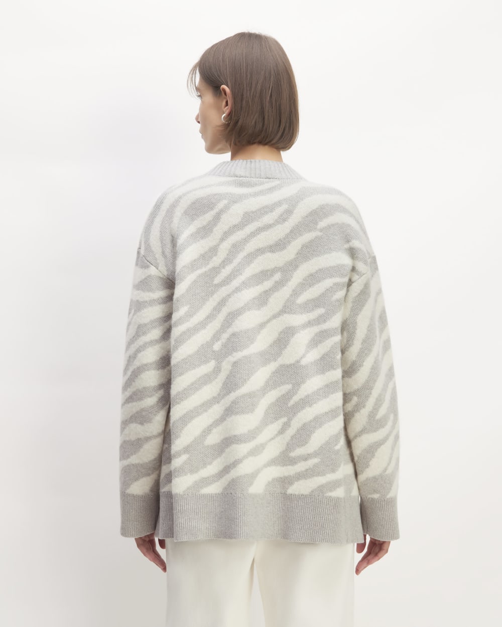 The Alpaca Tiger Jacquard Cardigan | Heathered Grey / Snow – Everlane