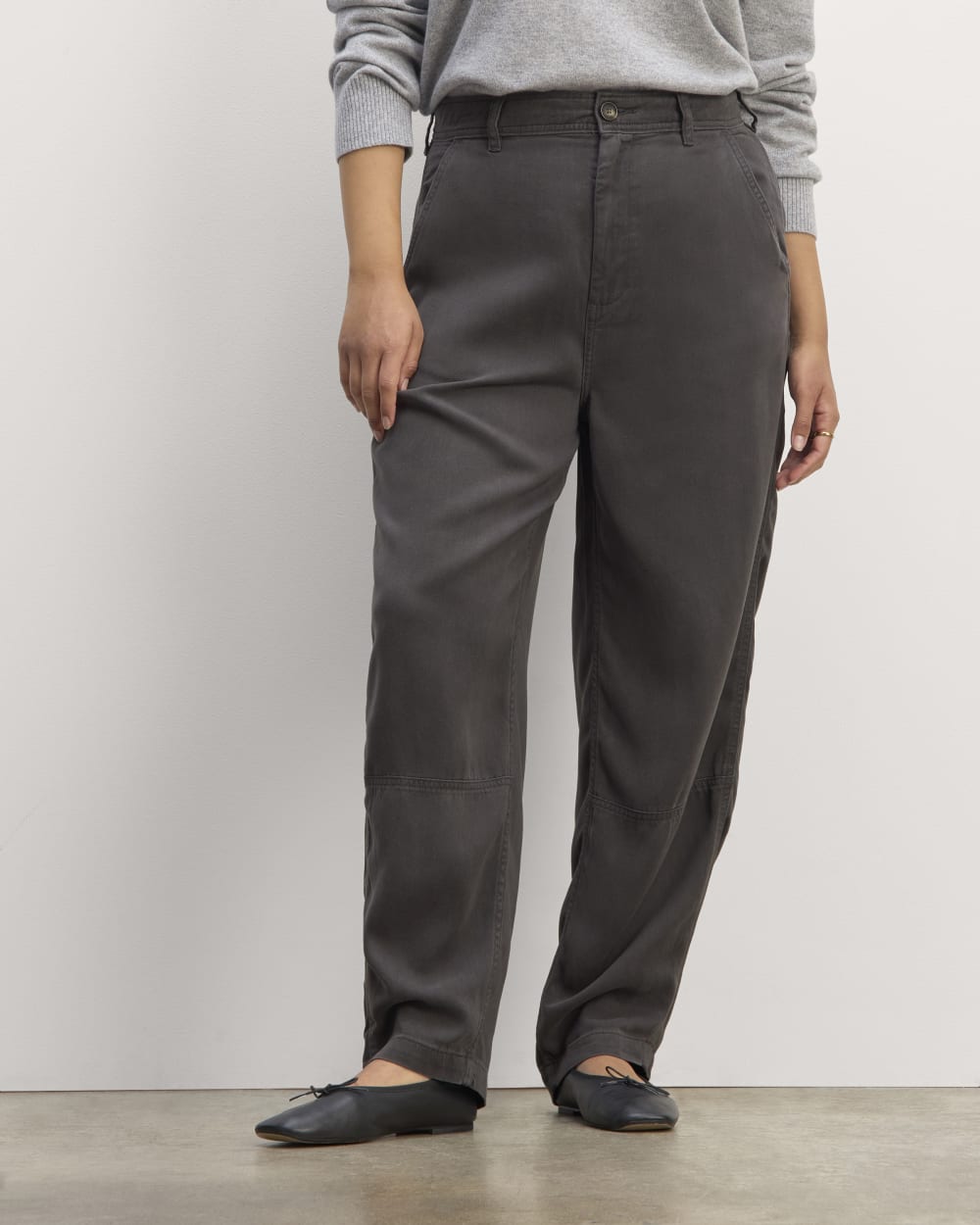 The Chino in Buttersoft | Graphite – Everlane