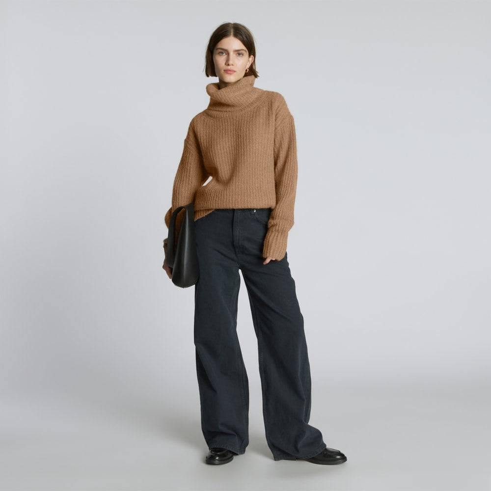 The Alpaca Oversized Turtleneck | Cappuccino – Everlane