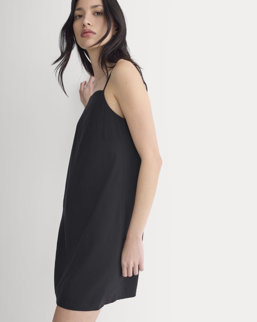 womens-mini-shift-dress-in-stretch-linen-black