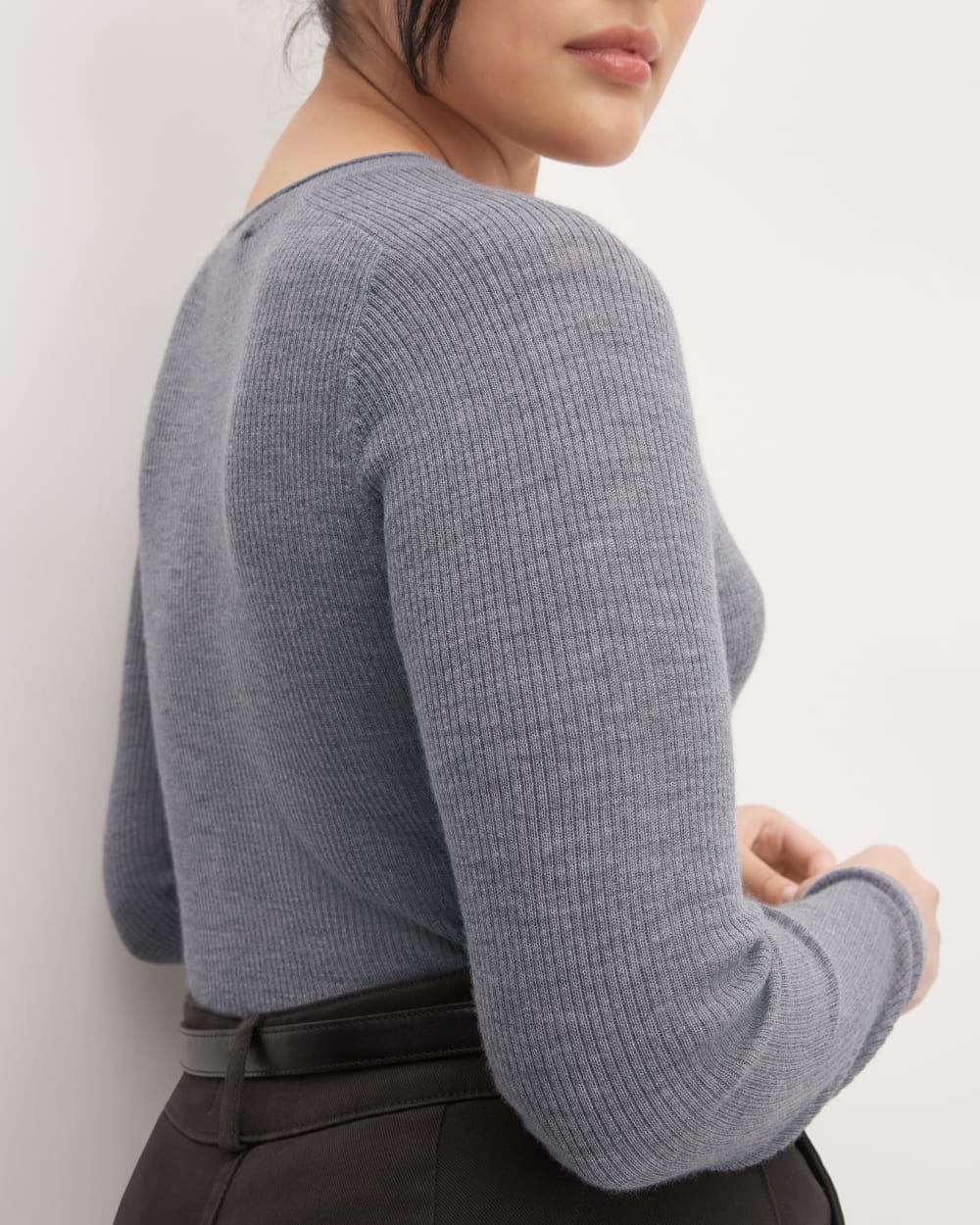 womens-ultrafine-merino-ribbed-crew-heather-mid-grey
