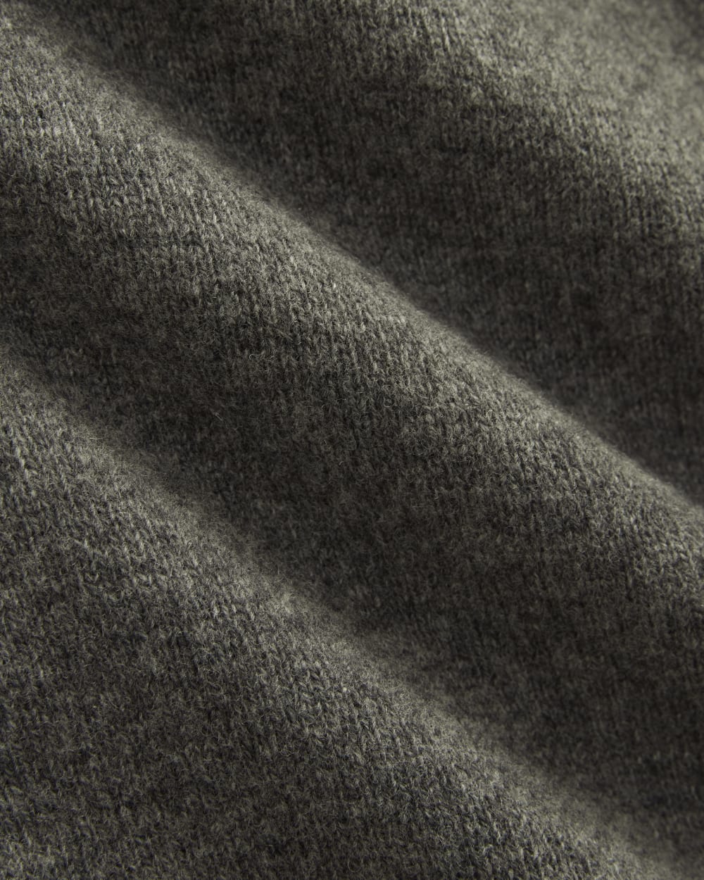 mens-luxe-merino-relaxed-turtleneck-heathered-charcoal