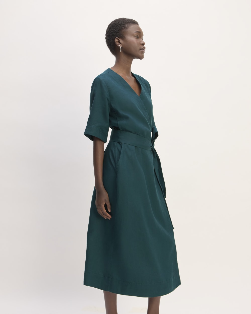 The Wrap Dress in Linen Dark Sea – Everlane