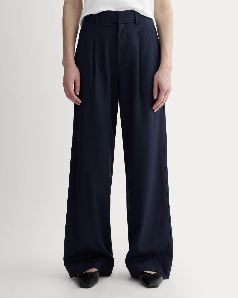 The Draper Pleated Pant in Buttersmooth | Navy | 32