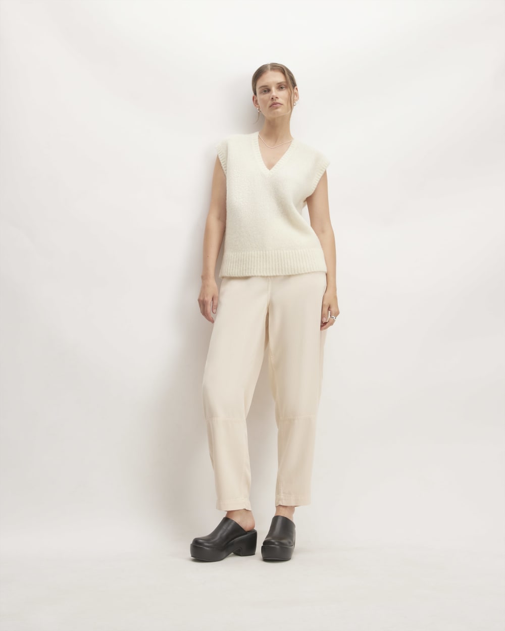 womens-alpaca-v-neck-vest-snow
