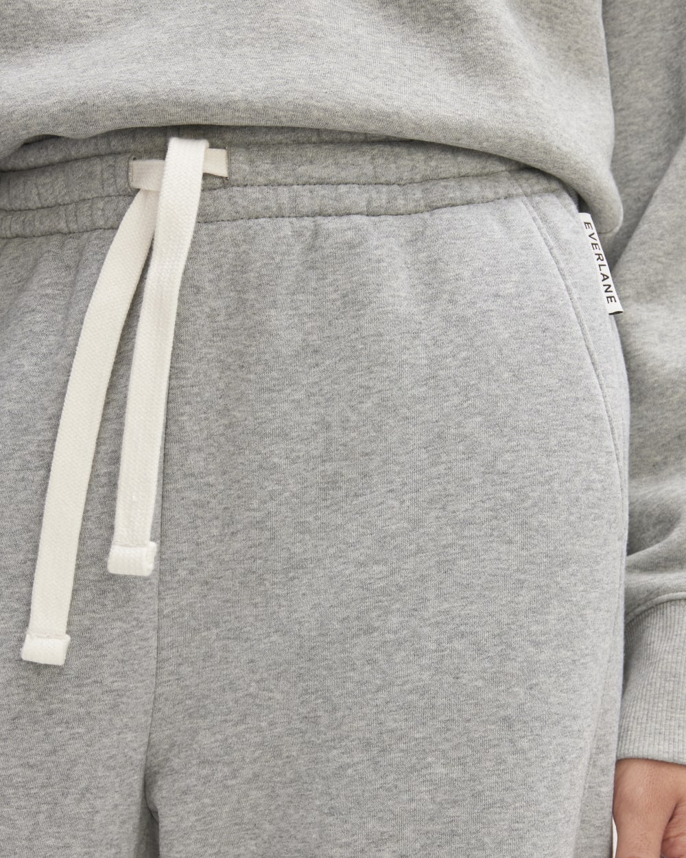 womens-retrack-barrel-sweatpant-heathered-grey