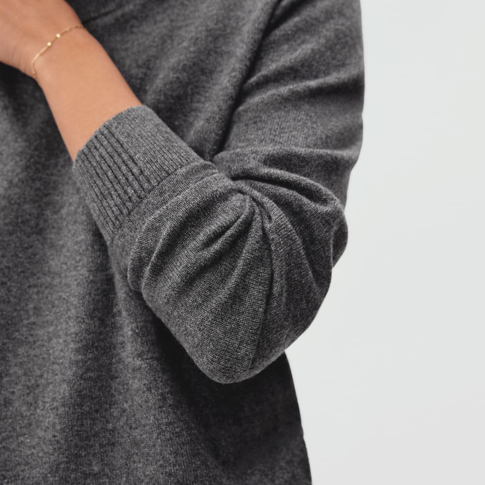 womens-cashmere-crew-new-charcoal | alt