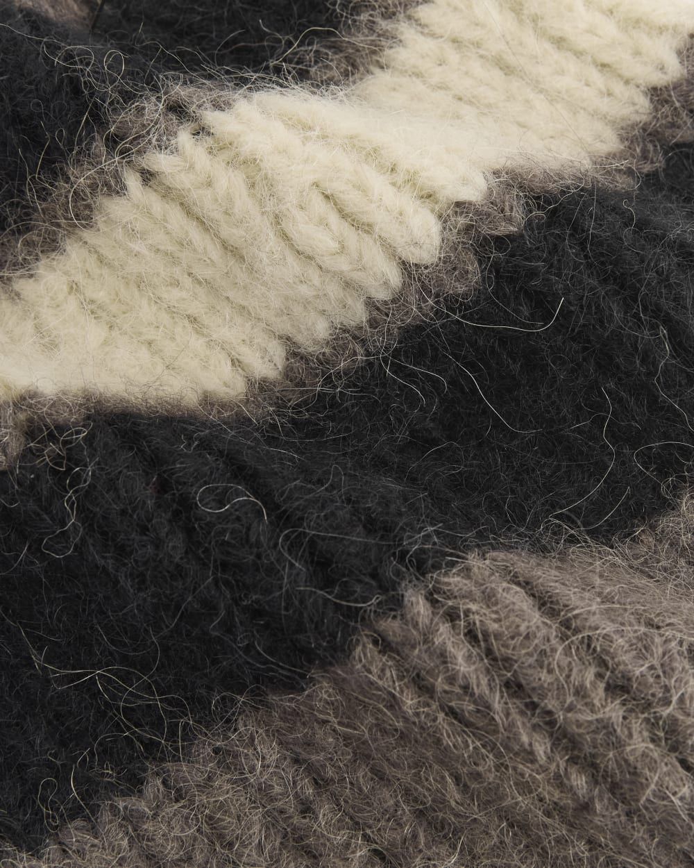 womens-plush-alpaca-beanie-midgrey-black-bone