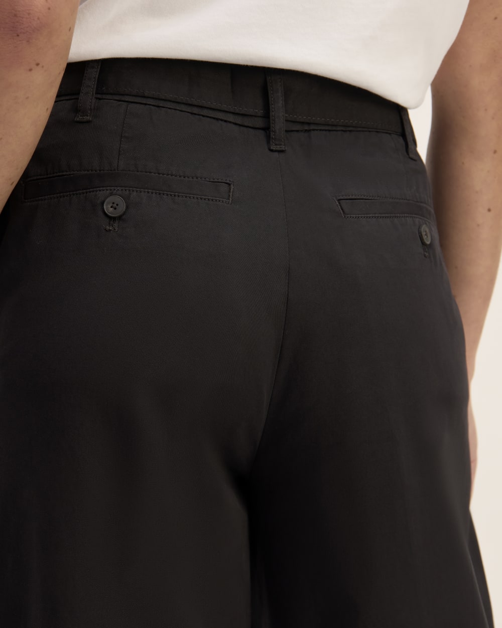 womens-pleated-wide-leg-chino-black